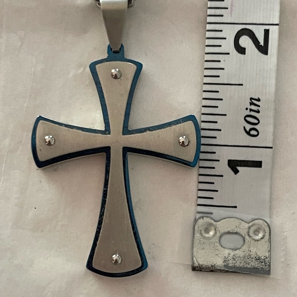 Men’s blue tinged cross necklace